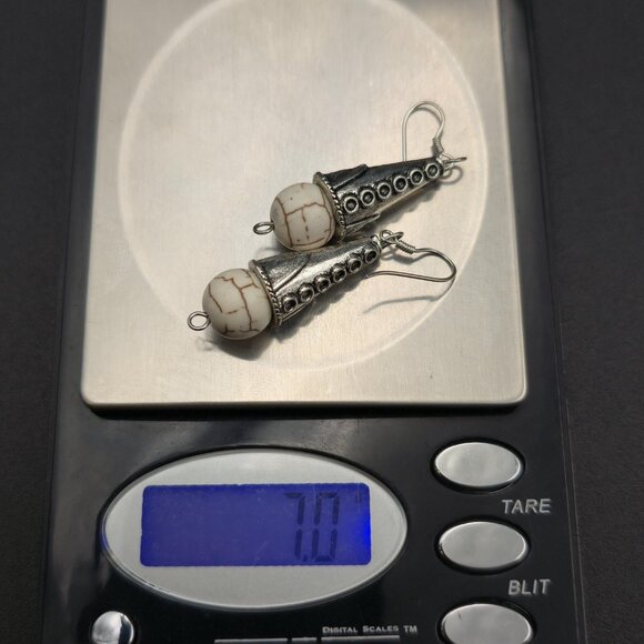 Silver Plated Unique White Howlite Stone Earrings A6749 - Picture 5 of 5